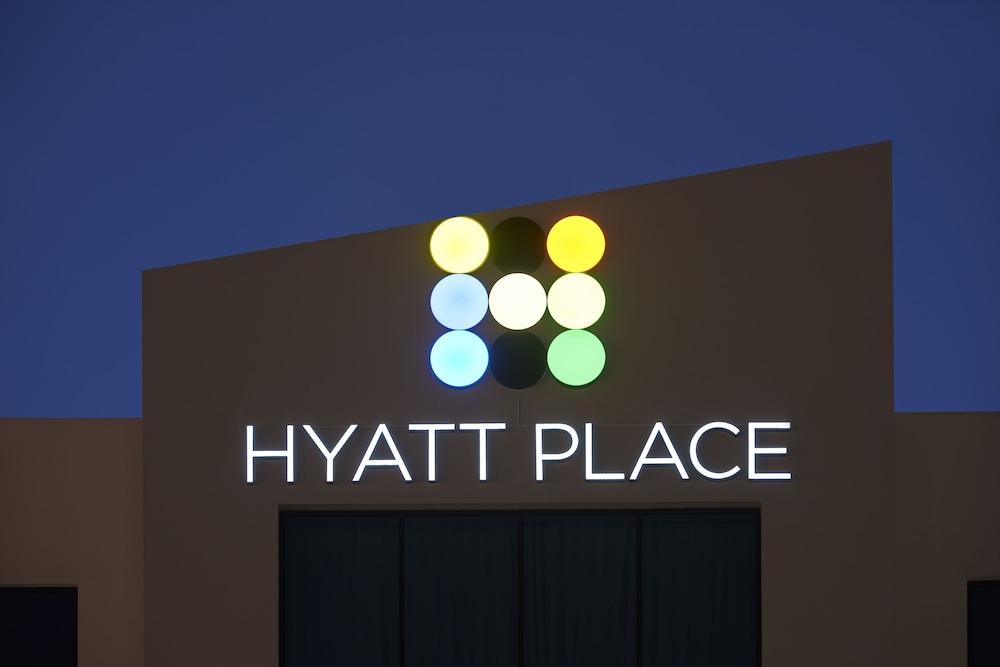 Hyatt Place Dubai Al Rigga — 10