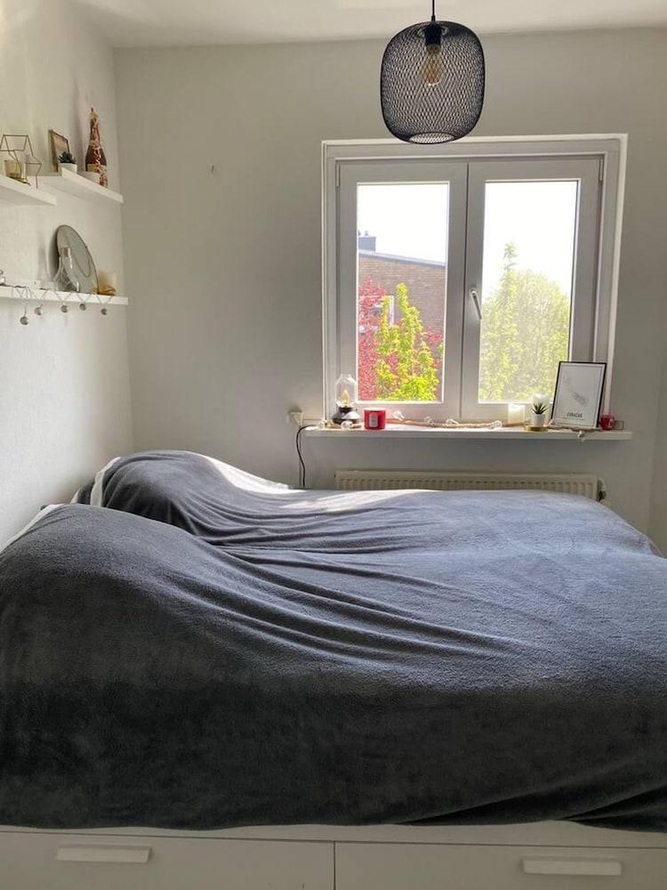 Charming 2-bed Apartment inc Balcony in Maastricht — 7