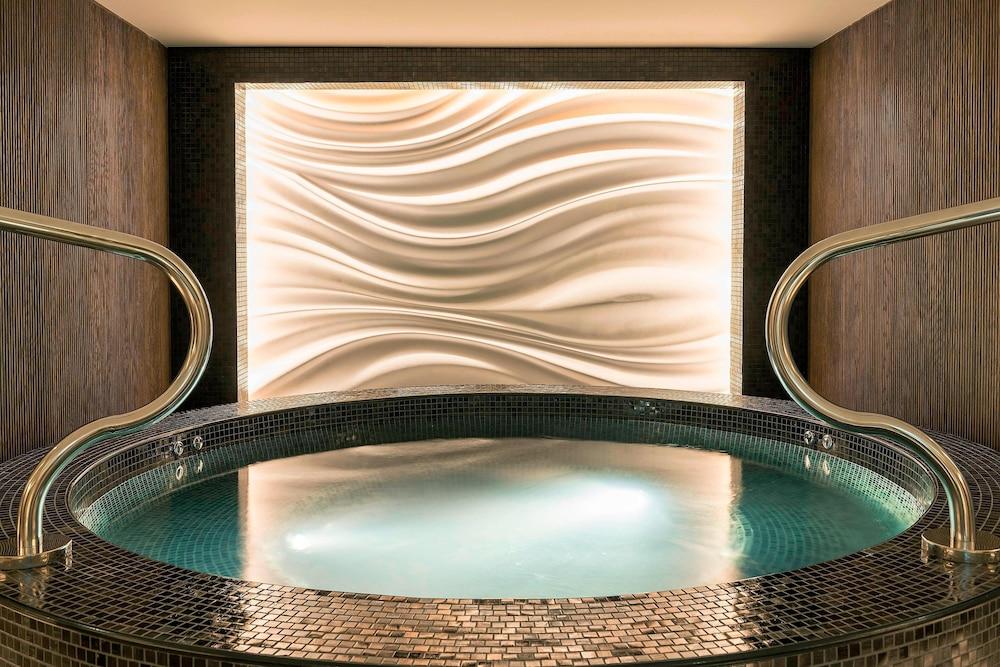 Sheraton Grand Hotel, Dubai — 6