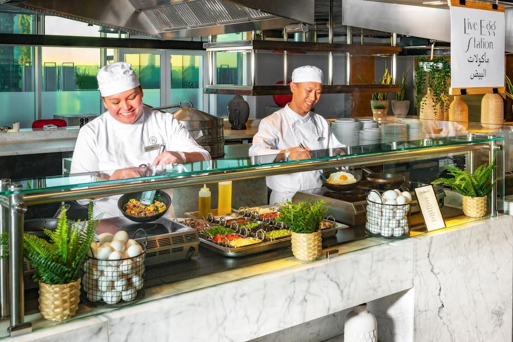 Sheraton Grand Hotel, Dubai — 8