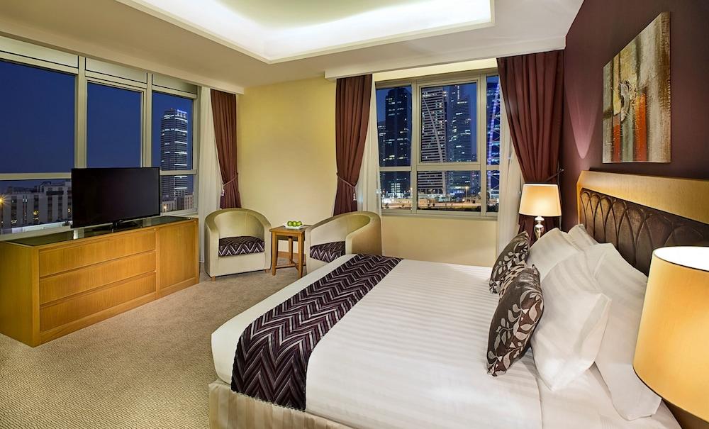 ARMADA AVENUE HOTEL — 3