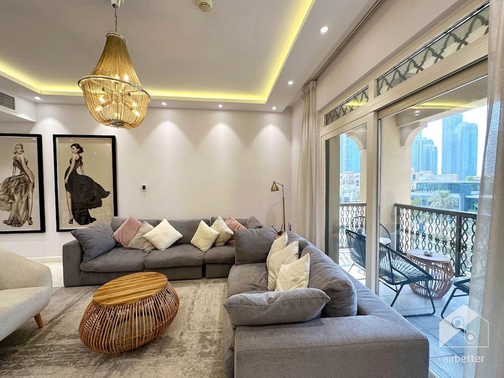 Luxurious Apartment With Iconic Burj View — 1