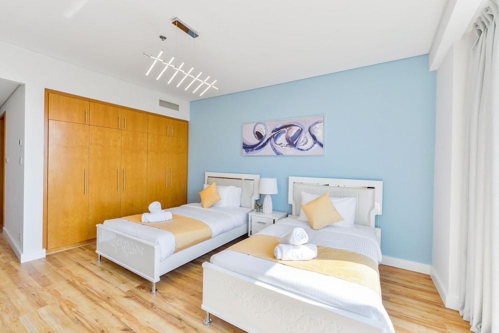 JBR - Al Fattan Sea View 48th floor - Free Beach Resorts Access! — 2