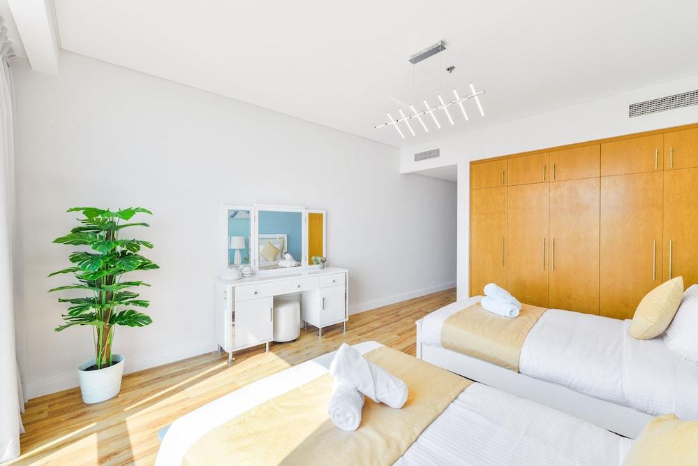 JBR - Al Fattan Sea View 48th floor - Free Beach Resorts Access! — 8