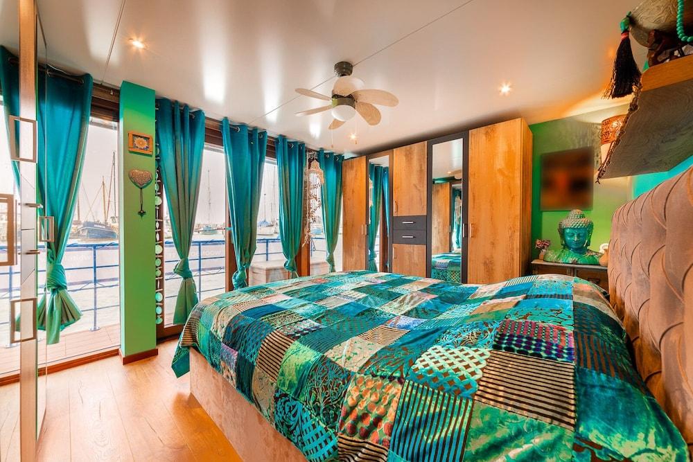 Cozy Lodge Retreat in Nederhorst — 2