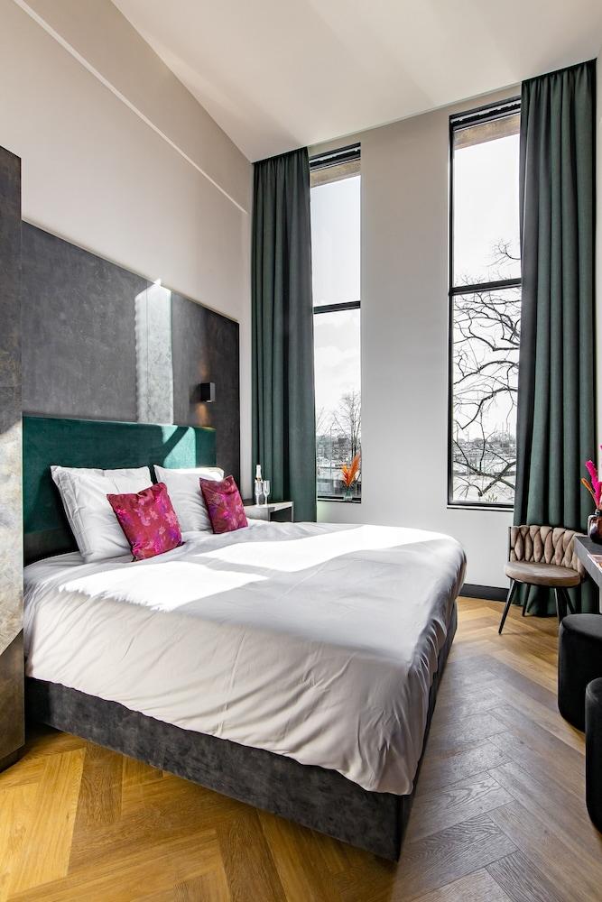 Monument Hotel — 9