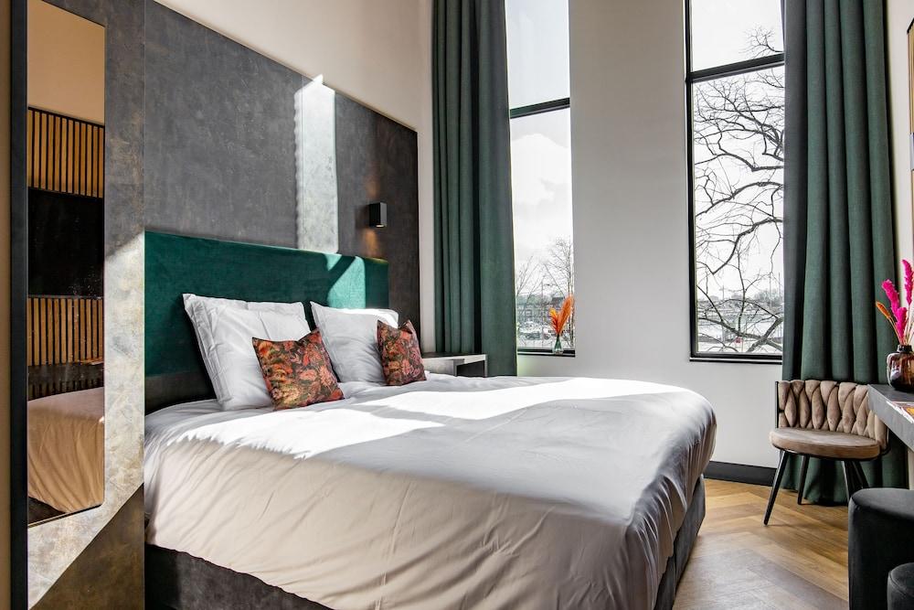 Monument Hotel — 6