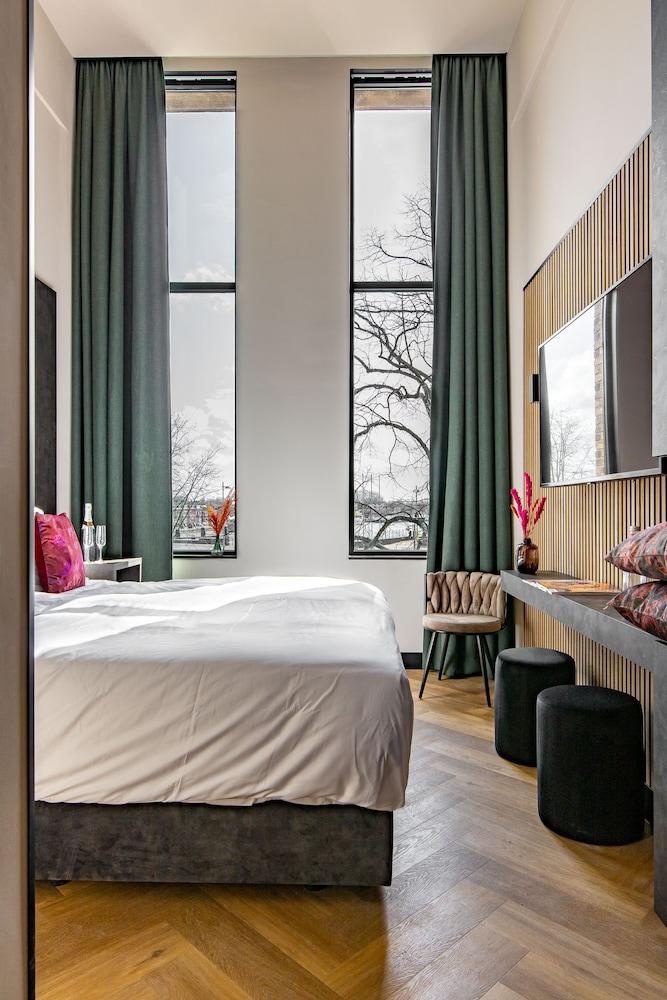 Monument Hotel — 8