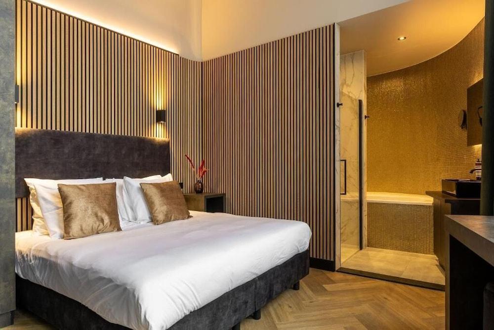 Monument Hotel — 10