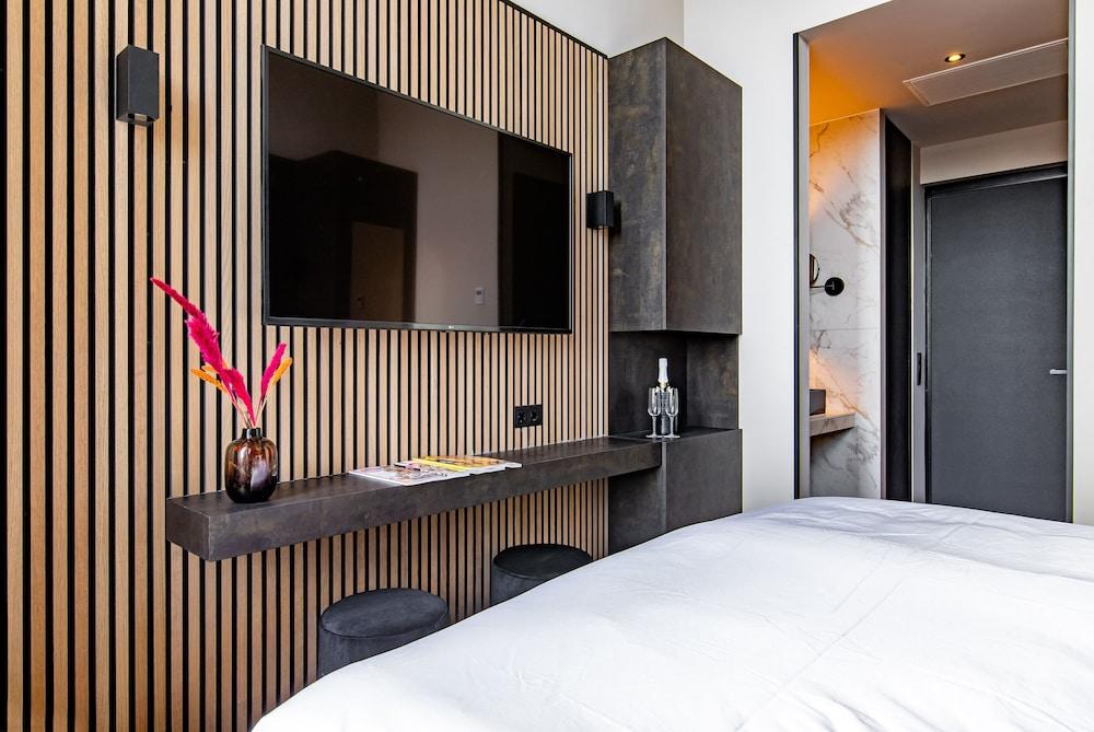 Monument Hotel — 7