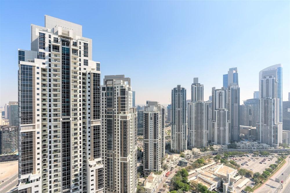 Luxurious 2B With Burj Views in Business Bay — 3