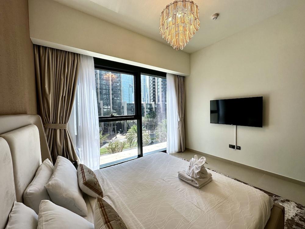 LuxBnB Dubai Opera Act-1 Boulevard Views — 8