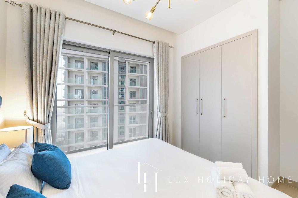 LUX The Executive Sobha Suite 2 — 4