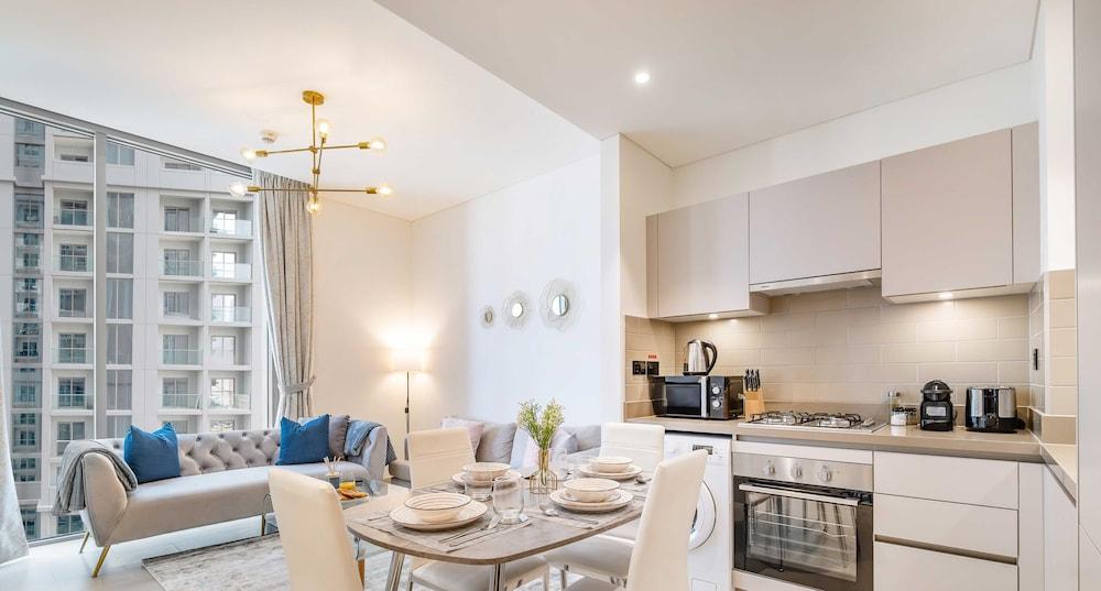 LUX The Executive Sobha Suite 2 — 10