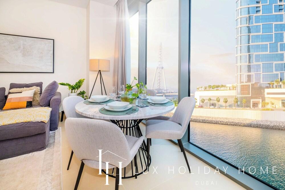 LUX 52 42 Deluxe Marina View Suite 2 — 8