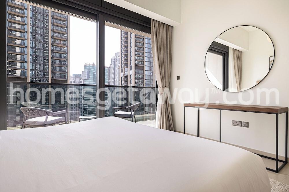HomesGetaway - 1BR in ACT One Downtown — 2