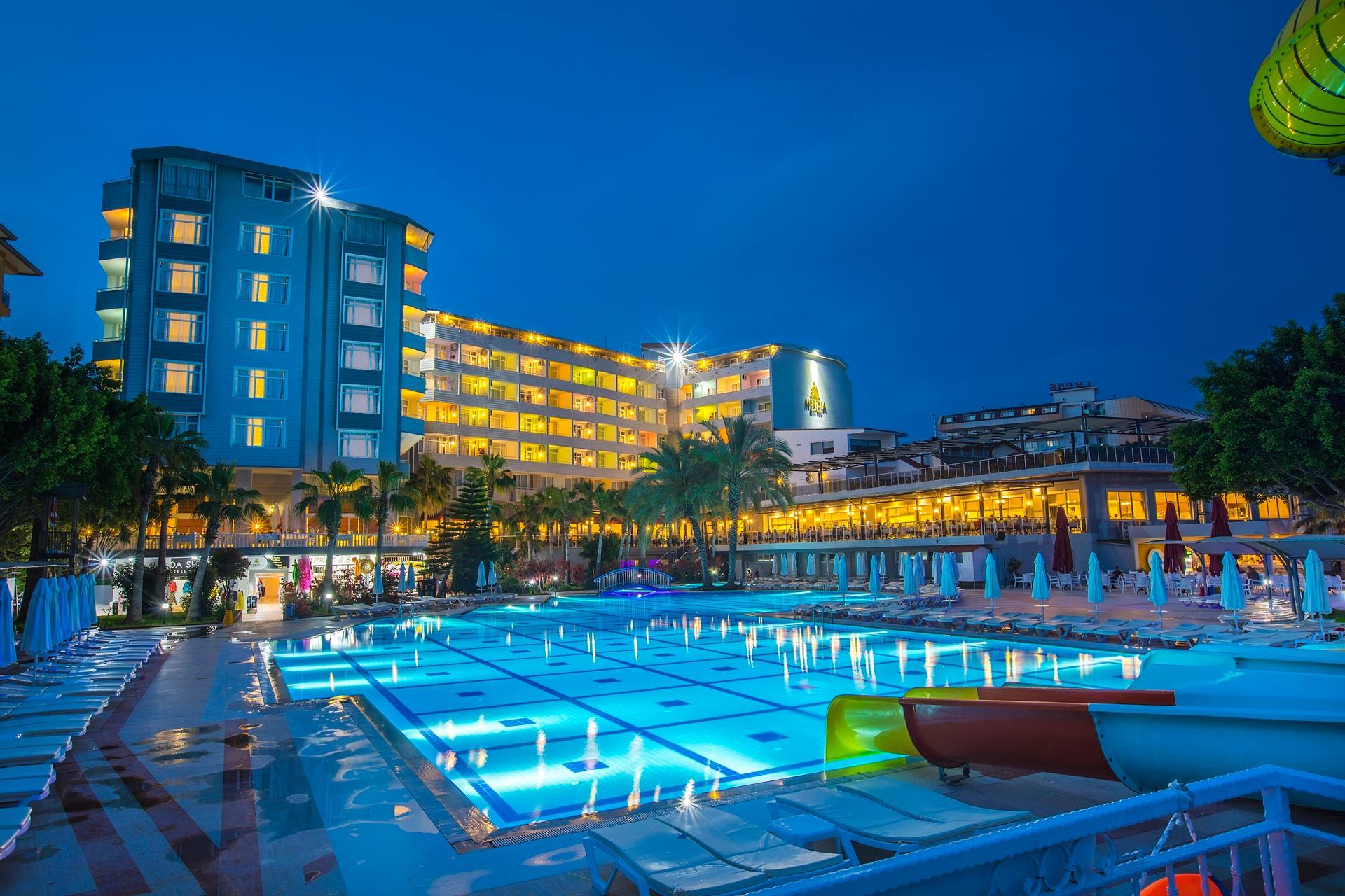 Meridia Beach Hotel — 1