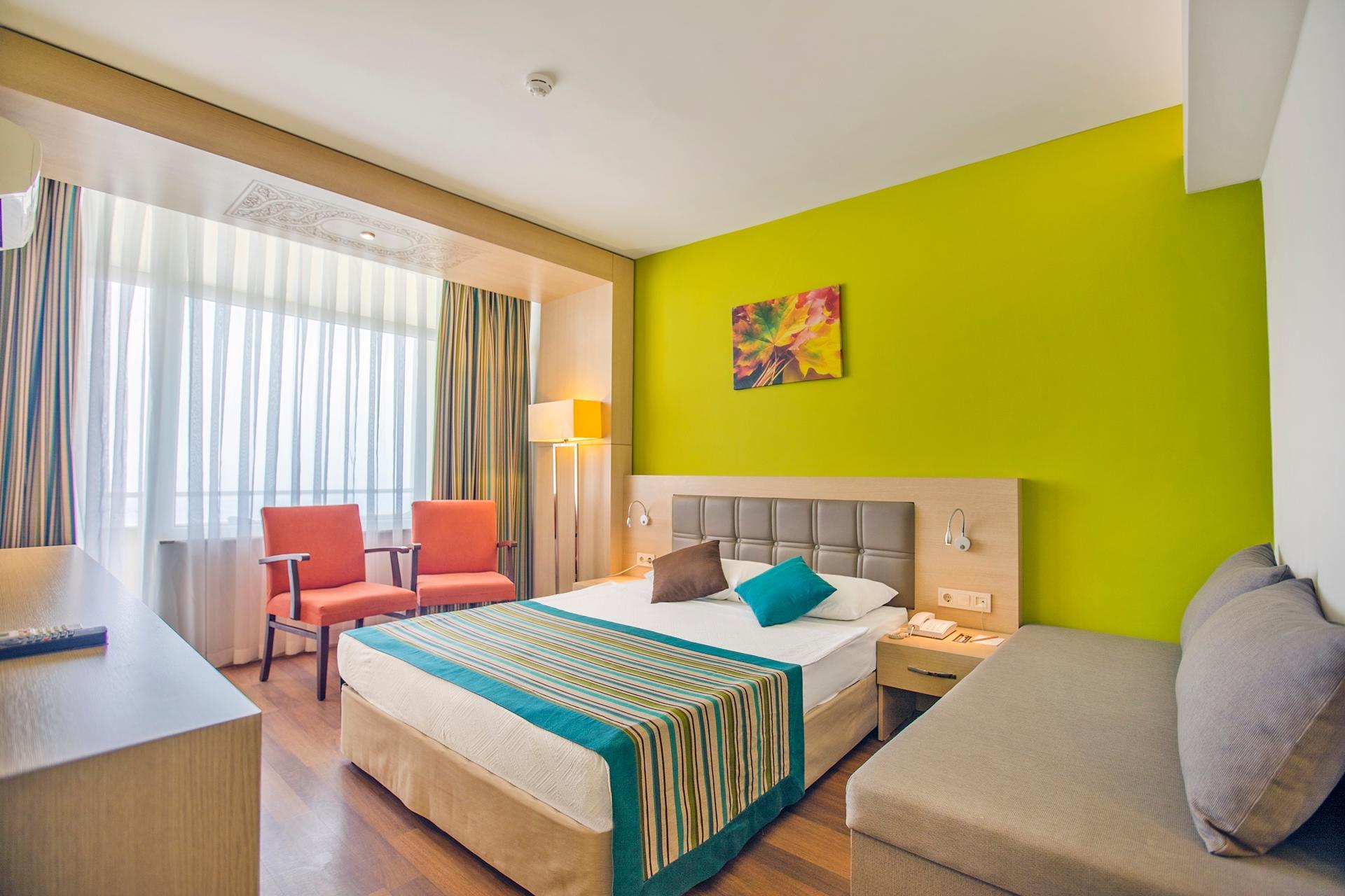 Meridia Beach Hotel — 8