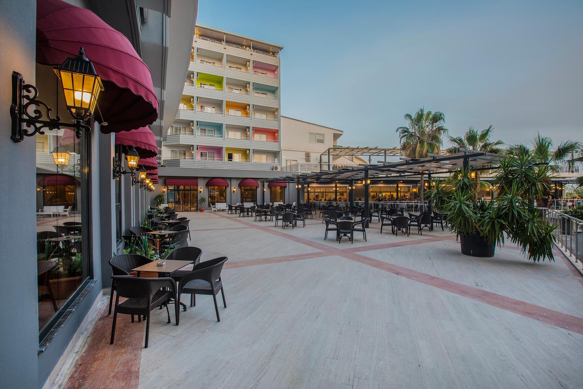 Meridia Beach Hotel — 5