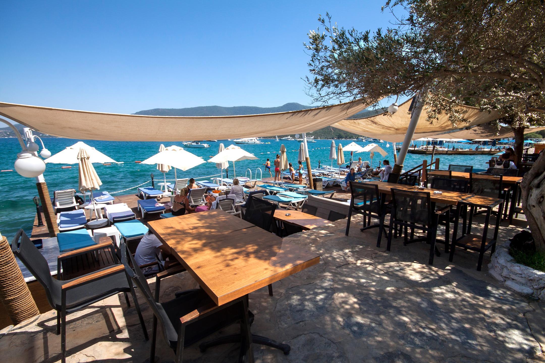 Anar Hotel — 7