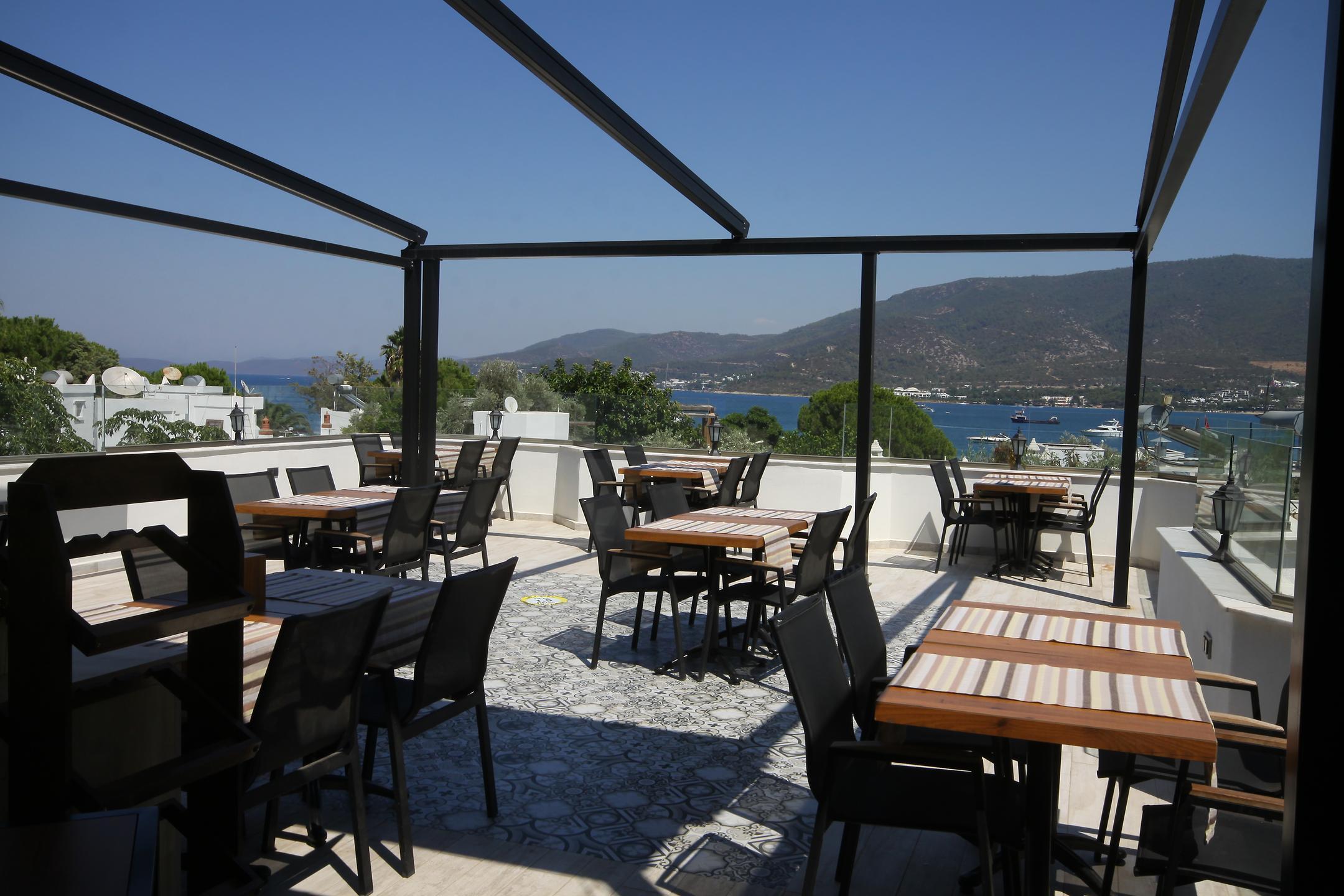 Anar Hotel — 9
