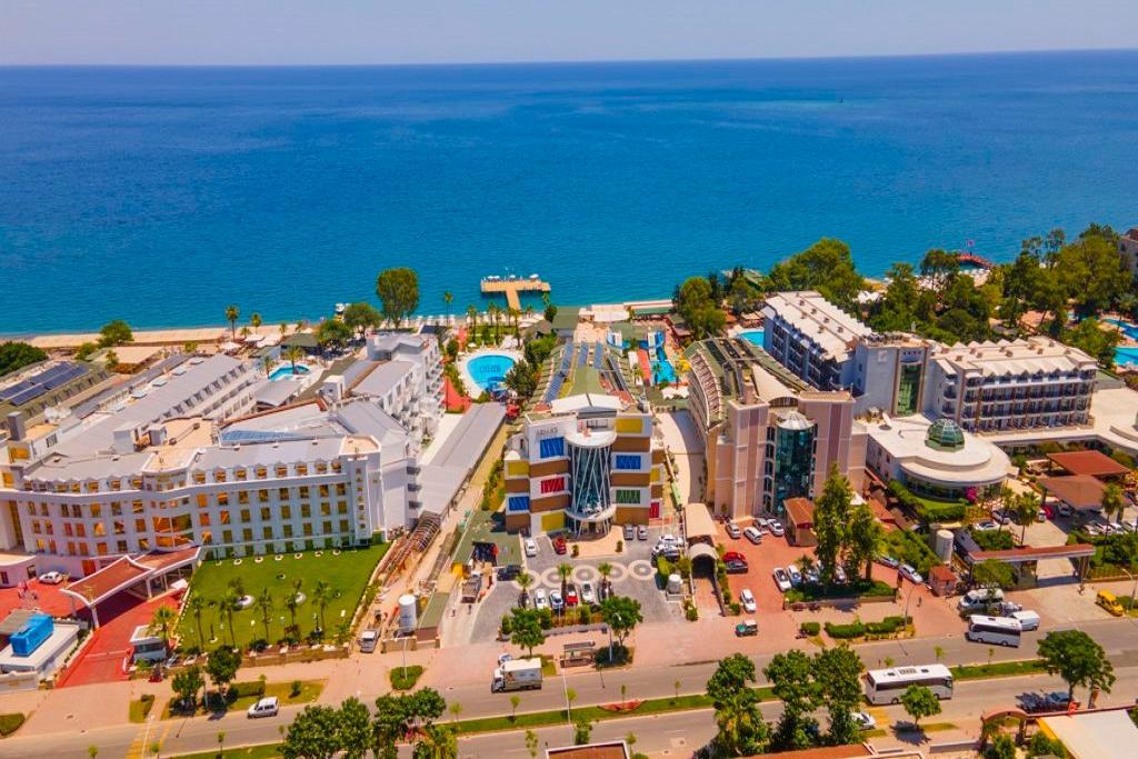 Armas Beach Hotel