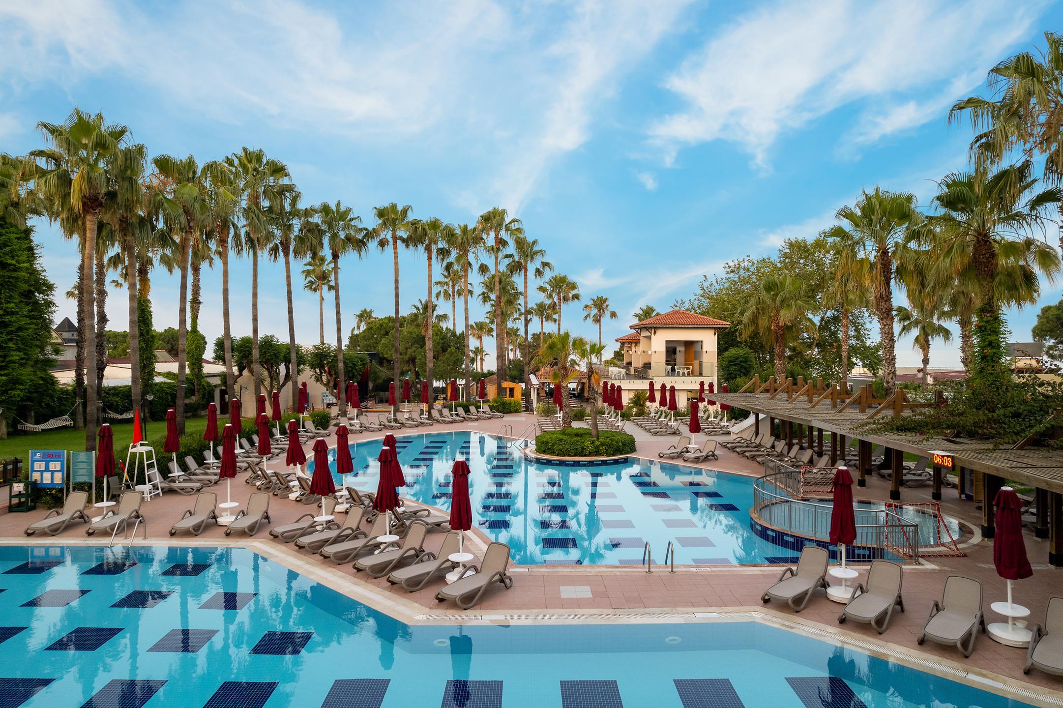 Trendy Palm Beach (Adults Only, 16+) — 2