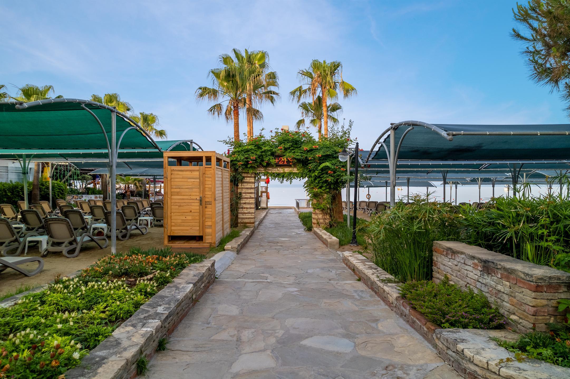 Trendy Palm Beach (Adults Only, 16+) — 3