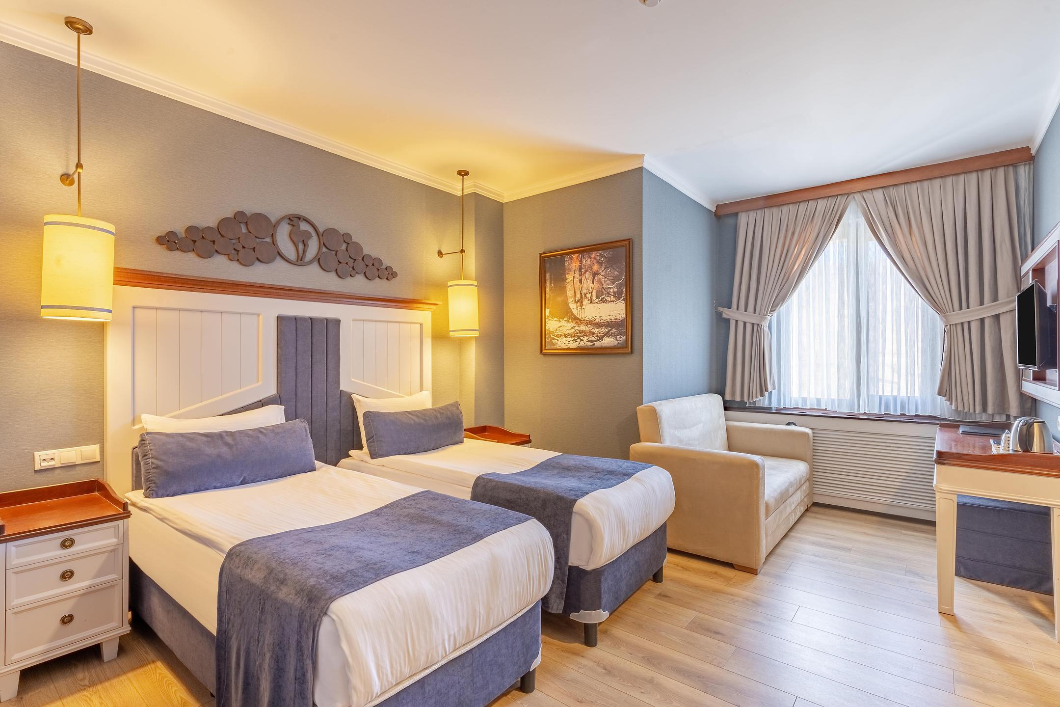 Mirada Del Lago Hotel — 7