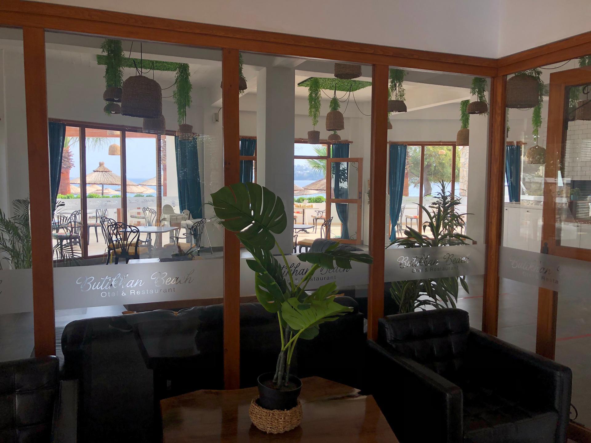 Butikhan Beach Hotel — 3
