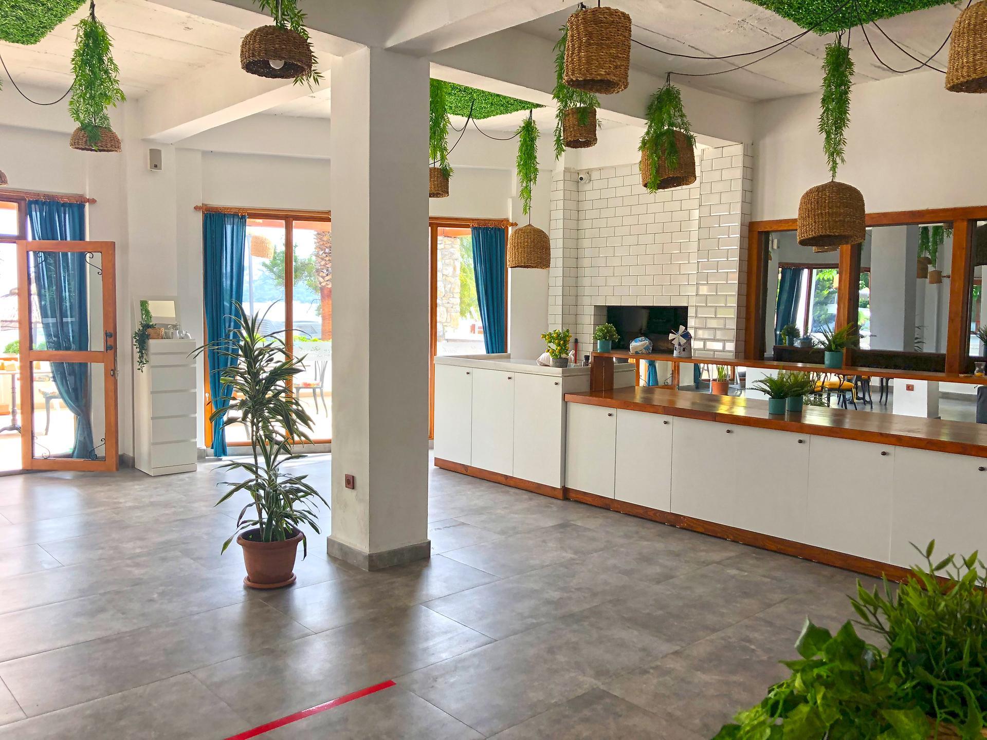 Butikhan Beach Hotel — 4