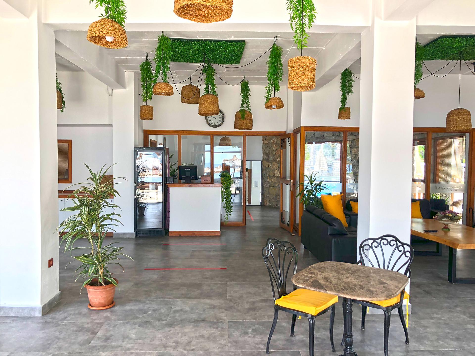 Butikhan Beach Hotel — 9