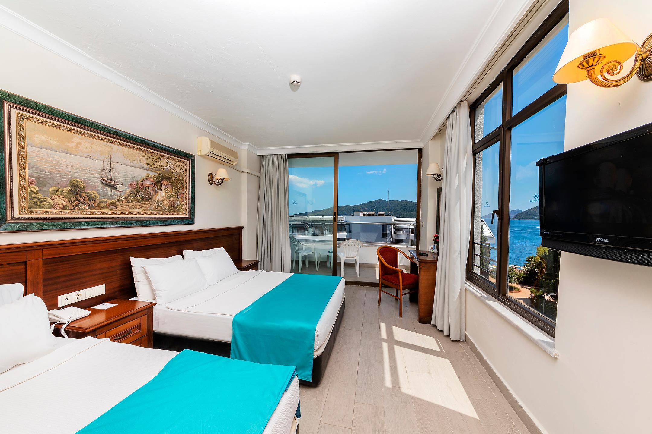K Maris Hotel — 6