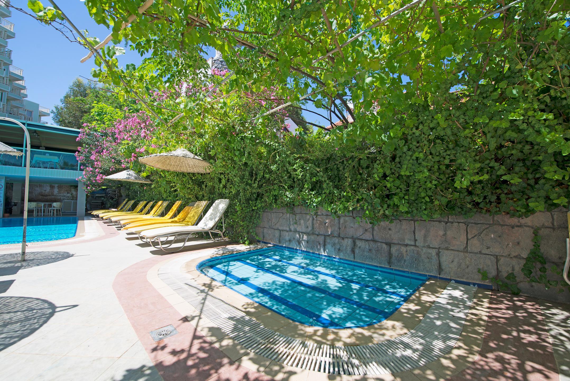 Flamingo Otel — 7