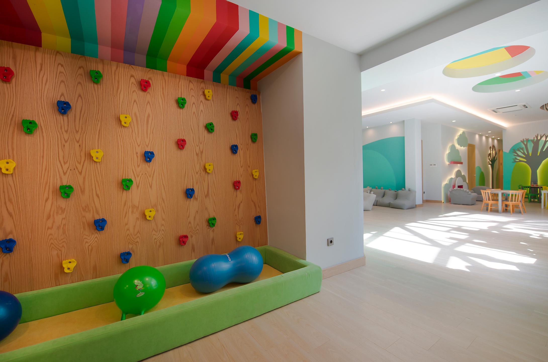 Miramare Beach Hotel — 9