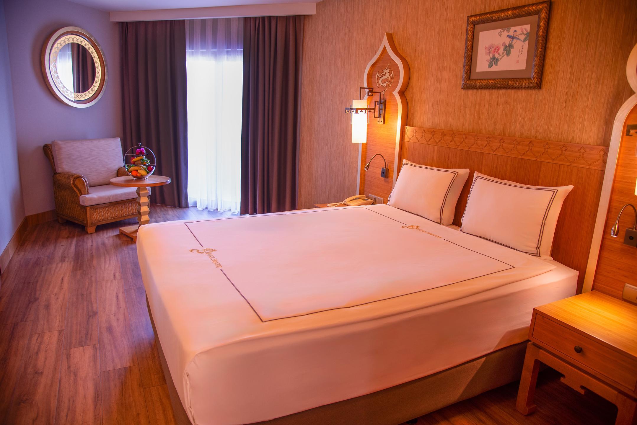 Royal Dragon Hotel — 4
