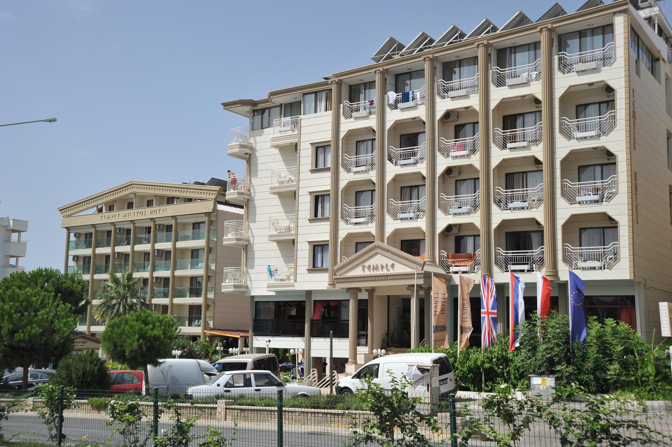Temple Hotel — 4