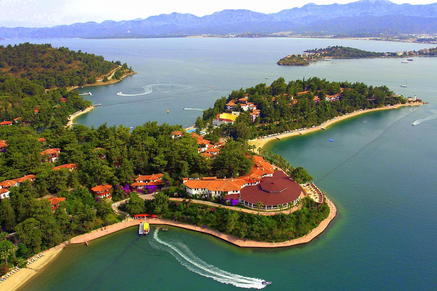 Club & Hotel Letoonia — 2