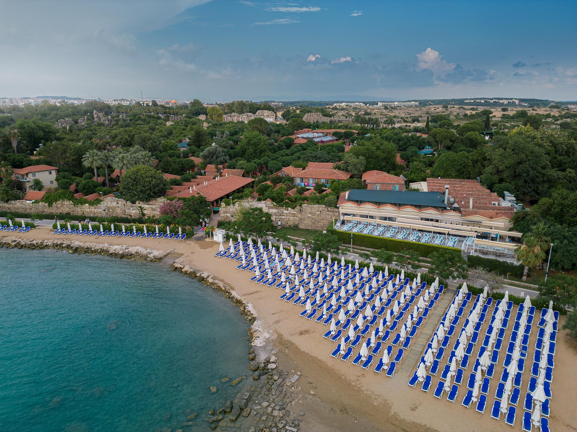 Can Garden Beach — 4