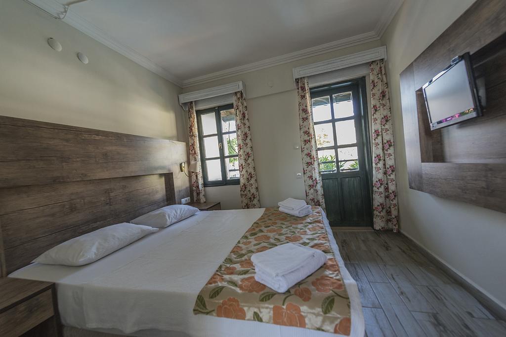 Delfi Hotel — 7