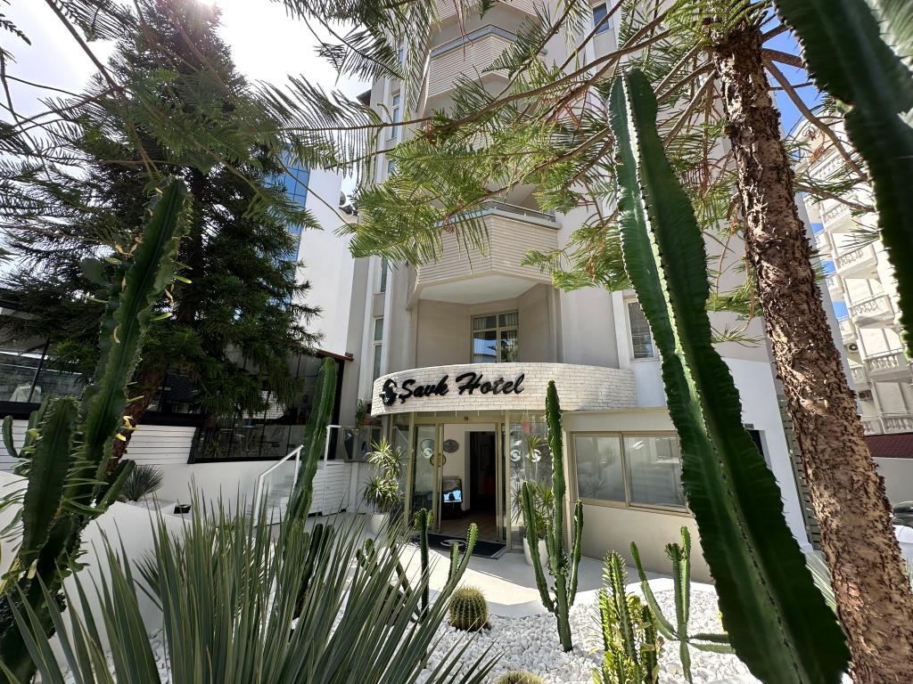 Şavk Hotel — 2
