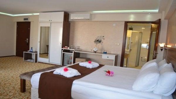 Perama Hotel — 3