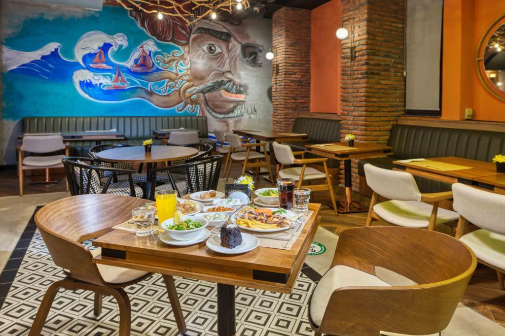 Afflon Hotels Loft City — 10