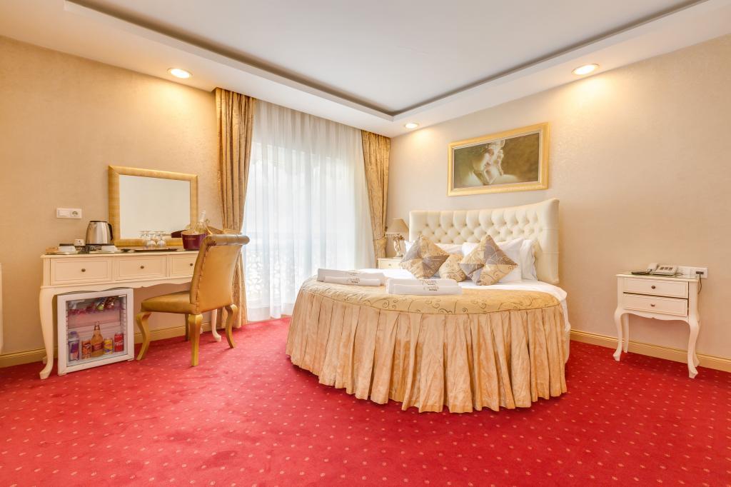 Twins Hotel — 2