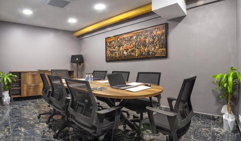 Bossuite Hotel Business — 9