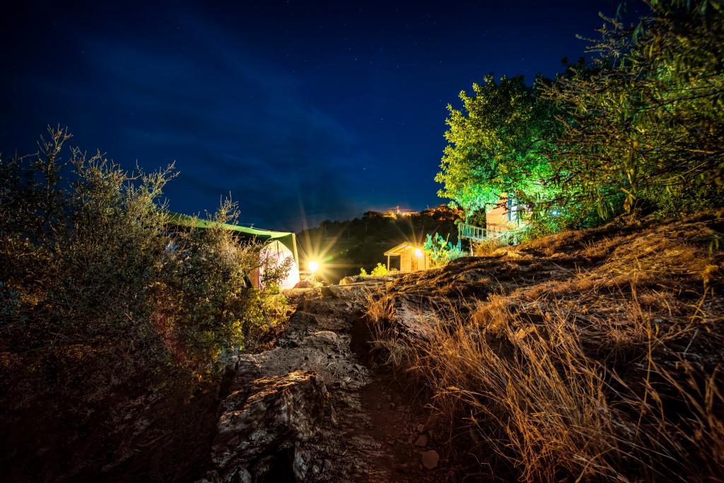 Full Moon Camp Bungalow — 8