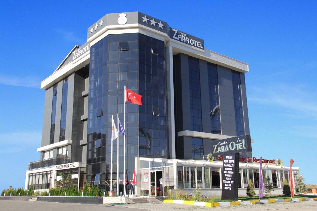 Garden Zara Hotel — 2