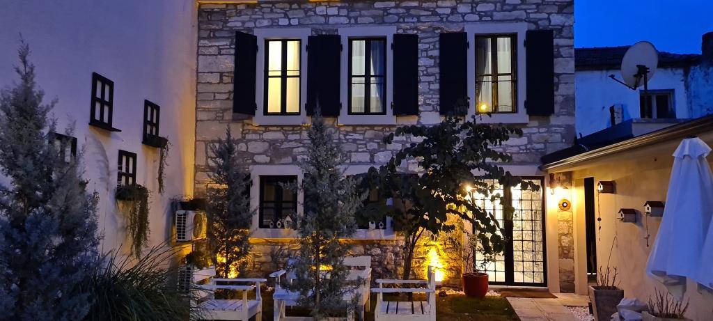 Urla Taş Konak Otel