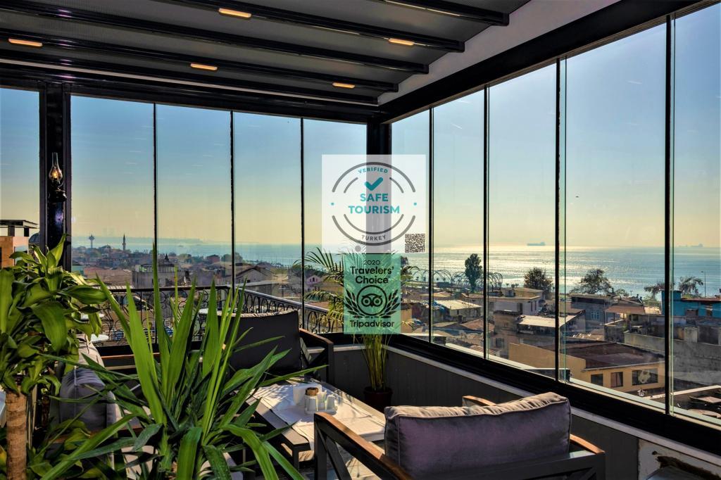 Skalion Hotel — 1