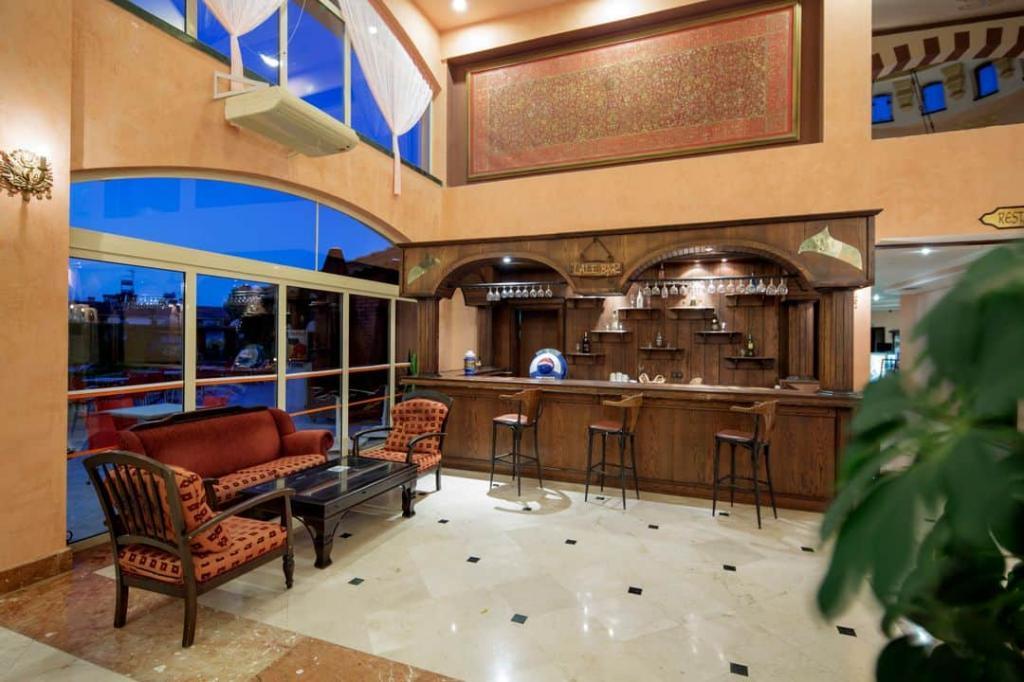 Larissa Sultans Beach Hotel — 3